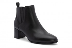  Kvinder Plaza Chelsea | Abeo